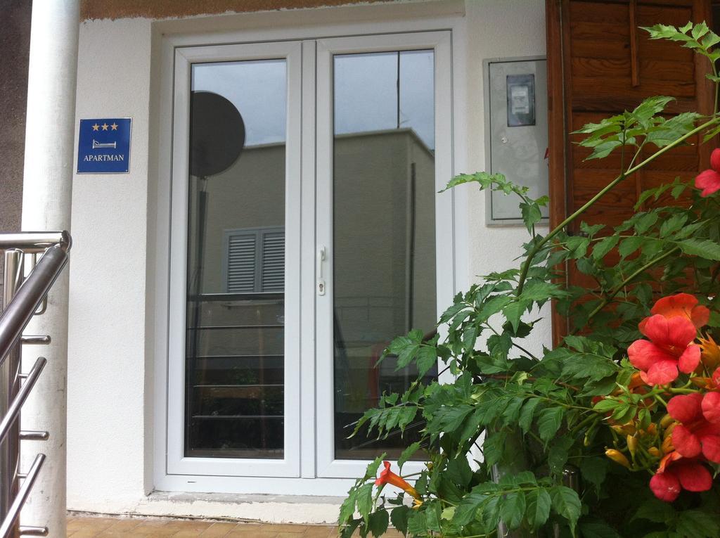 Eco-Apartments With Nice Garden Baška Voda Quarto foto
