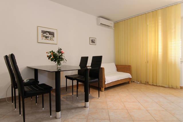 Eco-Apartments With Nice Garden Baška Voda Exterior foto