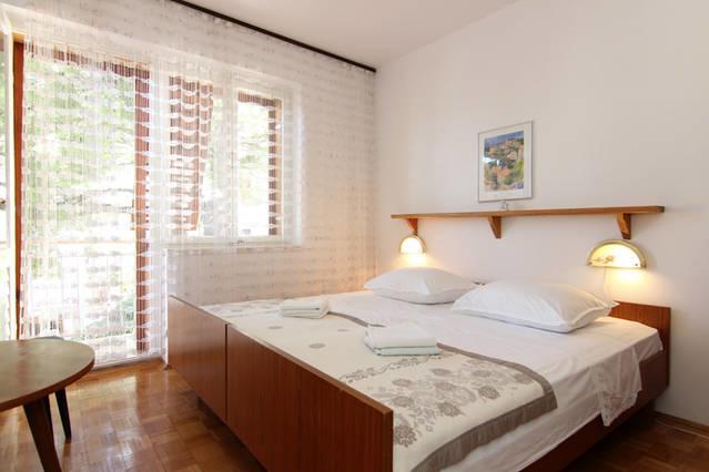 Eco-Apartments With Nice Garden Baška Voda Exterior foto