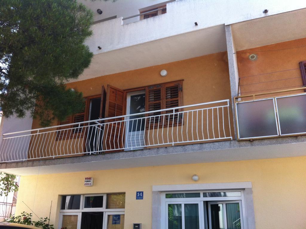 Eco-Apartments With Nice Garden Baška Voda Quarto foto